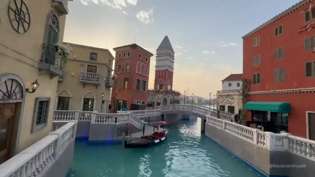 Stunning Italian replica depicting Venice